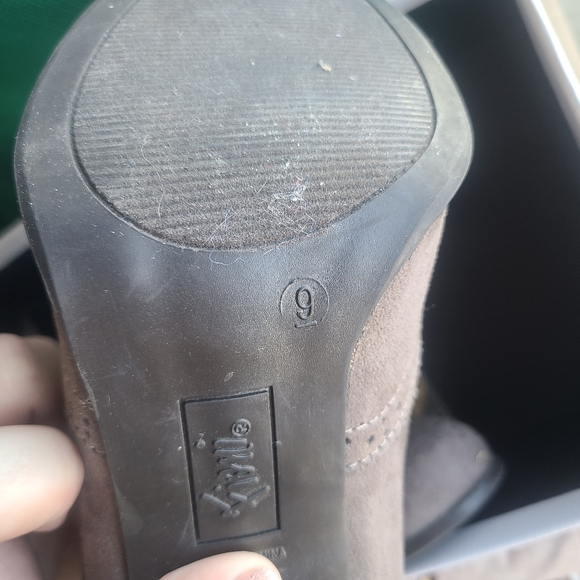 Wingtip Heels - Picture 4 of 5